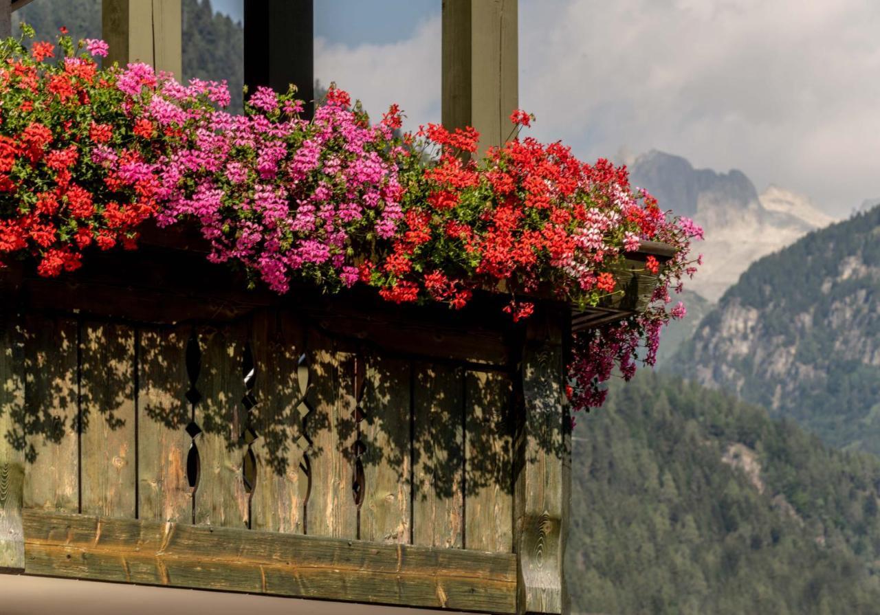 Giustino Suite Italy Pinzolo Due מראה חיצוני תמונה